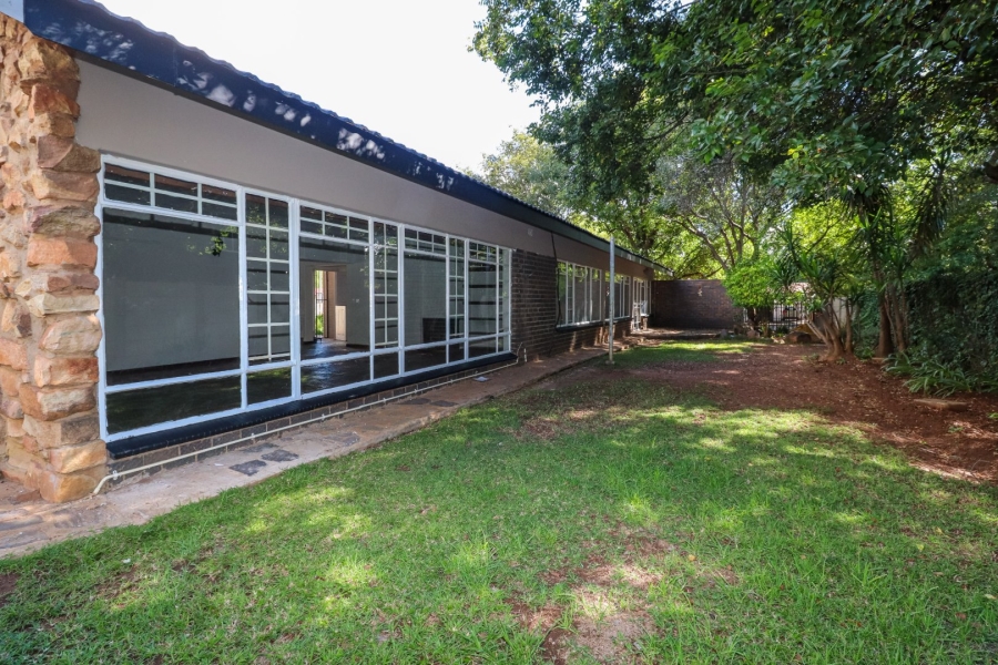 To Let 4 Bedroom Property for Rent in Flamwood North West